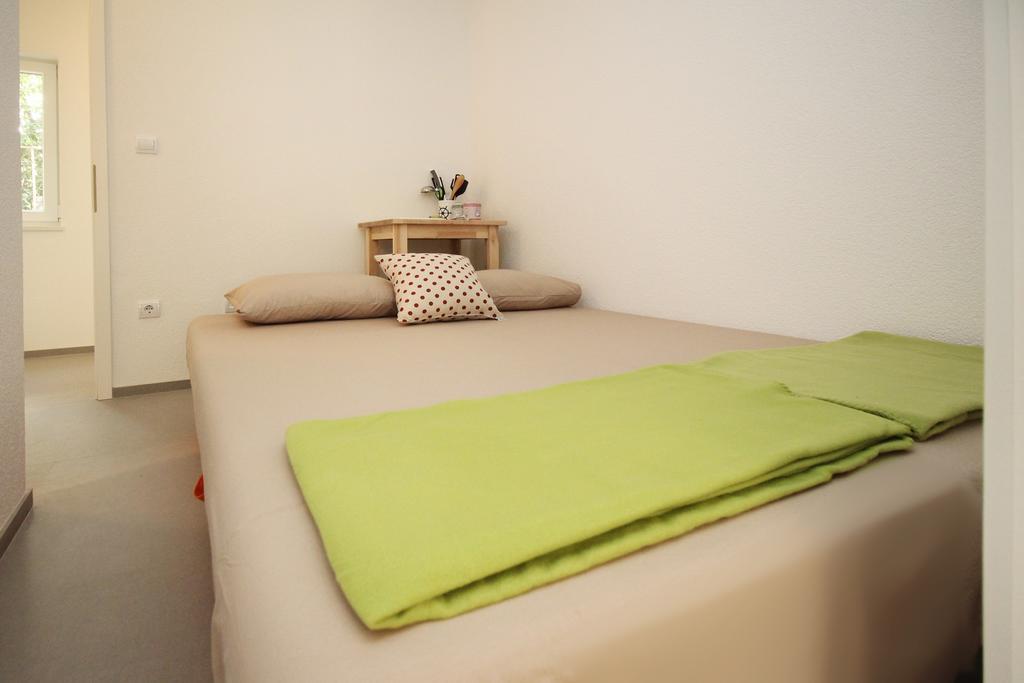 Stanicicke Apartments Baska Voda Ngoại thất bức ảnh